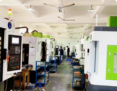 60多台高精密加工设备